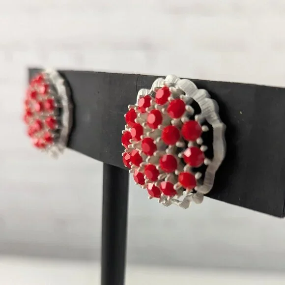 Vintage 50s/60s Red Bouquet Clip-on Earrings - Picture 5 of 7